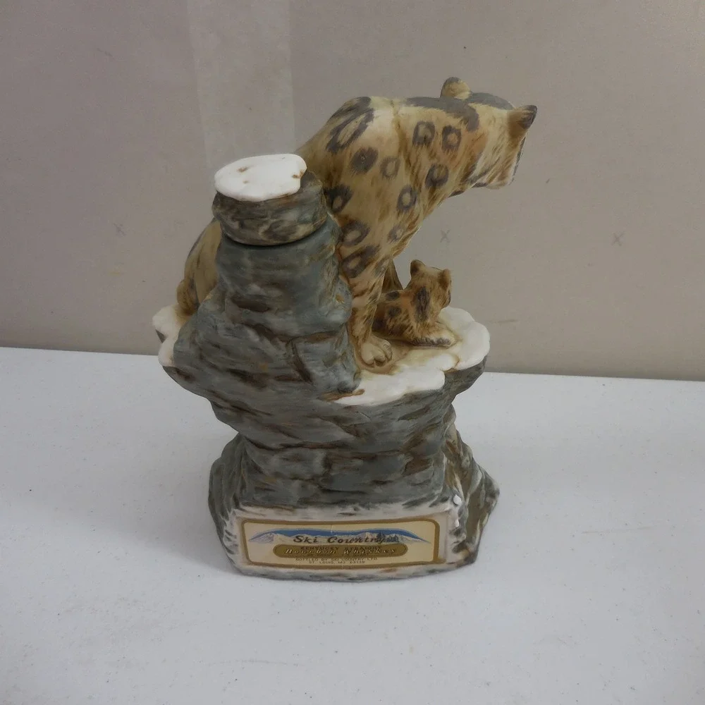Ski Country 1979 Snow Leopard Wildlife Series Limited Edition Decanter with Box